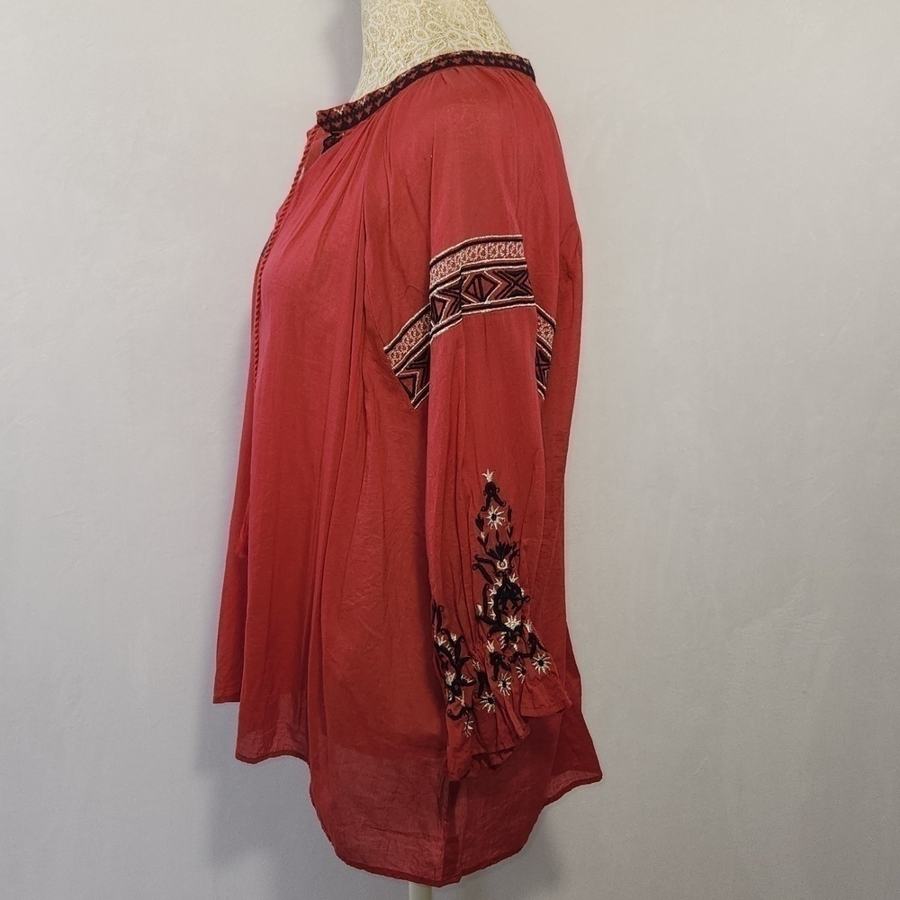 Alicia Pageboy M Red Aztec/Tribal Embroidered V-Neck Tassle Tie Front Boho Top - Picture 10 of 14